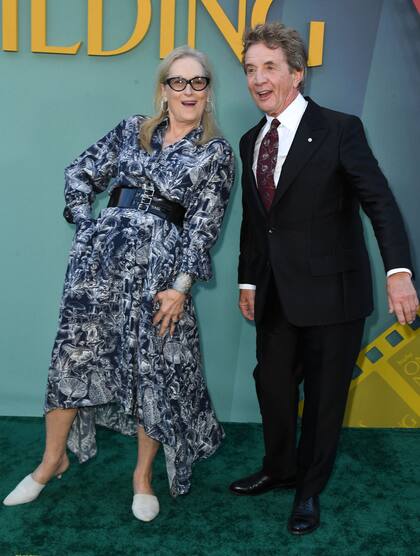 Meryl Streep y Martin Short (Photo by VALERIE MACON / AFP)