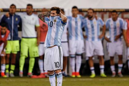 Messi acaba de errar el penal en la definición de la Copa América Centenario 2016, ante Chile