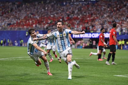 Messi celebra el segundo gol contra Egipto