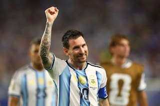 Un gobernador decretó asueto administrativo para este martes por el partido de Argentina ante Egipto