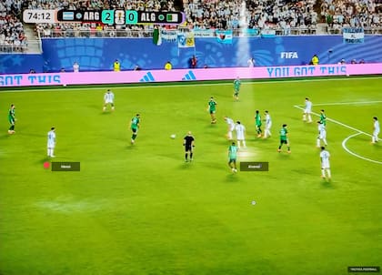 Messi como 9 y Julián Alvarez bajando como si fuera un volante central más: el sacrificio de los centrodelanteros también se ve en beneficio del juego del 10