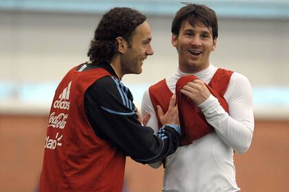 Amigos hace años, Gabriel y Lionel, atravesaron grandes momentos en Barcelona y algunas angustias en la selección nacional