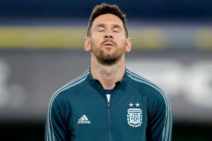 Messi con la selección Argentina contra Paraguay