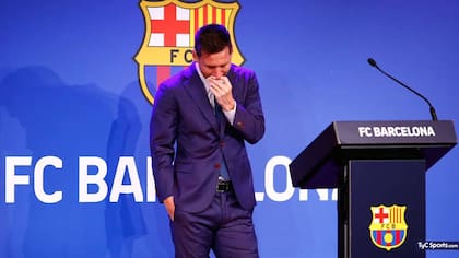 Messi, desolado, se despidió del Barcelona