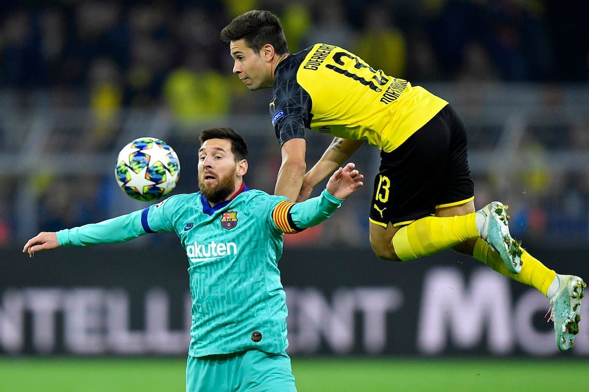 Messi en acción, en el empate ante Borussia Dortmund en Alemania que significó su primer partido de la temporada.