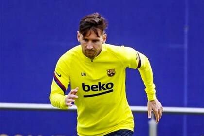 Messi en el entrenamiento de este viernes, en el campo deportivo de Barcelona. El capitán vive días complicados en el club
