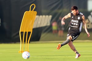 Messi en Miami, donde jugará por primera vez con la selección; su presencia provoca furor y están agotadas las 75 mil entradas del Hard Rock Stadium