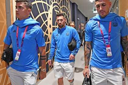 Messi entra al estadio