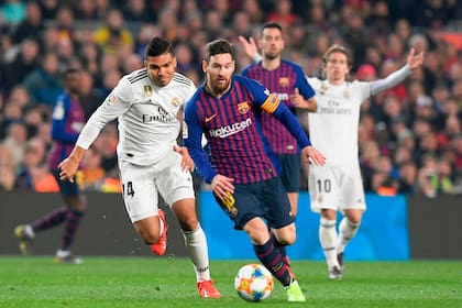 Messi escapa de Casemiro