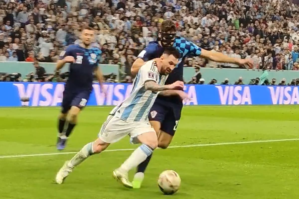 Messi está a punto de culminar su corrida memorable, que terminará en el gol de Julián Álvarez; será el tercero de la Argentina sobre Croacia