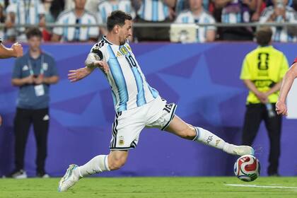 Messi, frente a Inglaterra: los millones que le ofrecieron y cuando casi se lo llevan de adolescente.