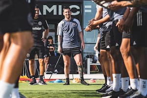 Messi fue recibido con el tradicional túnel por parte de sus compañeros en el Inter Miami