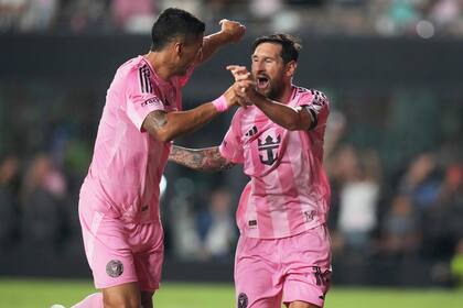 Messi hila quinto partido con múltiples goles y Miami rompe racha invicta de Nashville al vencerlo 2