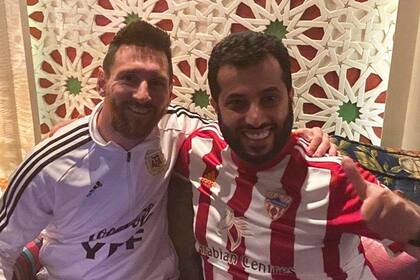 Messi intercambió sonrisas y algunas palabras con el jeque árabe