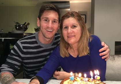 Messi se juntou à mãe Celia Cuccittini