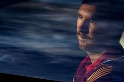 Messi llegó a la ciudad española en medio de rumoros por su vuelta a Barcelona (Foto Archivo 2020)