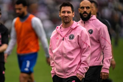 Messi no estuvo en condiciones de jugar en Hong Kong, según alegó el club