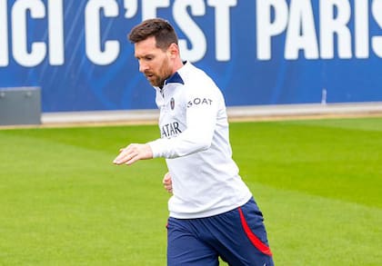 Messi no renovaría contrato con el PSG (twitter @psg_inside)