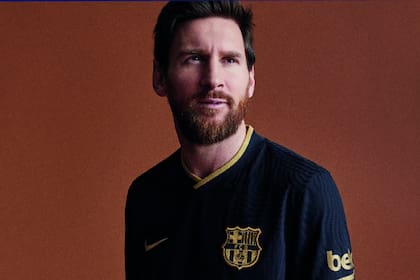 Messi renueva las ilusiones para la nueva temporada de Barcelona y con nueva camiseta, pero ya se aproxima el desafío de la Champions League