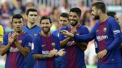 Messi, Suárez y Piqué y el homenaje para el plantel de Chapecoense