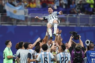 Corazones argentinos, el arte de lo indestructible en apenas 90 horas al ritmo de la selección