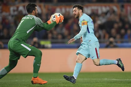 Messi y Alisson Becker se enfrentaron frente a frente en Roma, durante la Champions de 2018