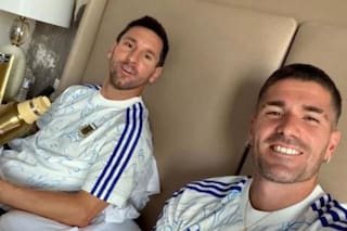 Messi y De Paul mostraron cómo empezaron el día después de vencer a Inglaterra y un detalle ilusionó a todos