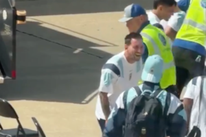 Ni Messi se salvó del detector de metales en el aeropuerto: ¿qué le sacaron a Cuti Romero?