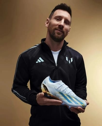 Messi y los nuevos botines que presentó en Adidas
