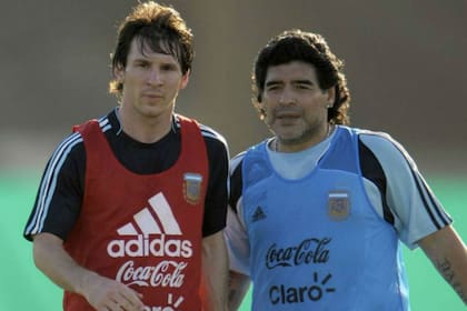 Messi y Maradona, durante los años donde Diego fue entrenador de la selección