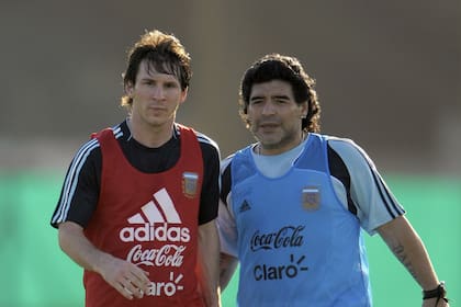 Messi y Maradona, juntos en el Mundial Sudáfrica 2010
