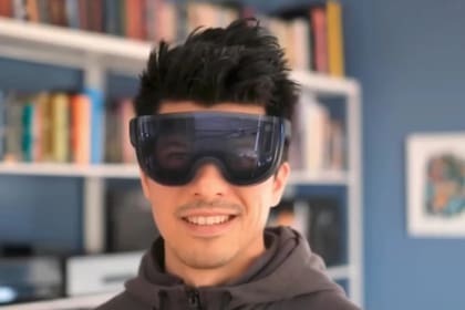 Meta mostró un prototipo de sus anteojos de realidad mixta, con una pantalla externa al estilo de los Vision Pro de Apple