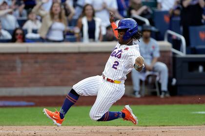 Mets envían al novato venezolano Luisangel Acuña a las menores en ajuste de plantilla