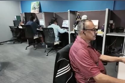 Mexicanos deportados hallaron empleo en call centers fronterizos