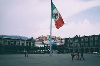 México anuncia inversión de 115 millones de US$ para contener el sargazo en el Caribe