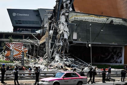 México: impactantes imágenes del derrumbe en un centro comercial