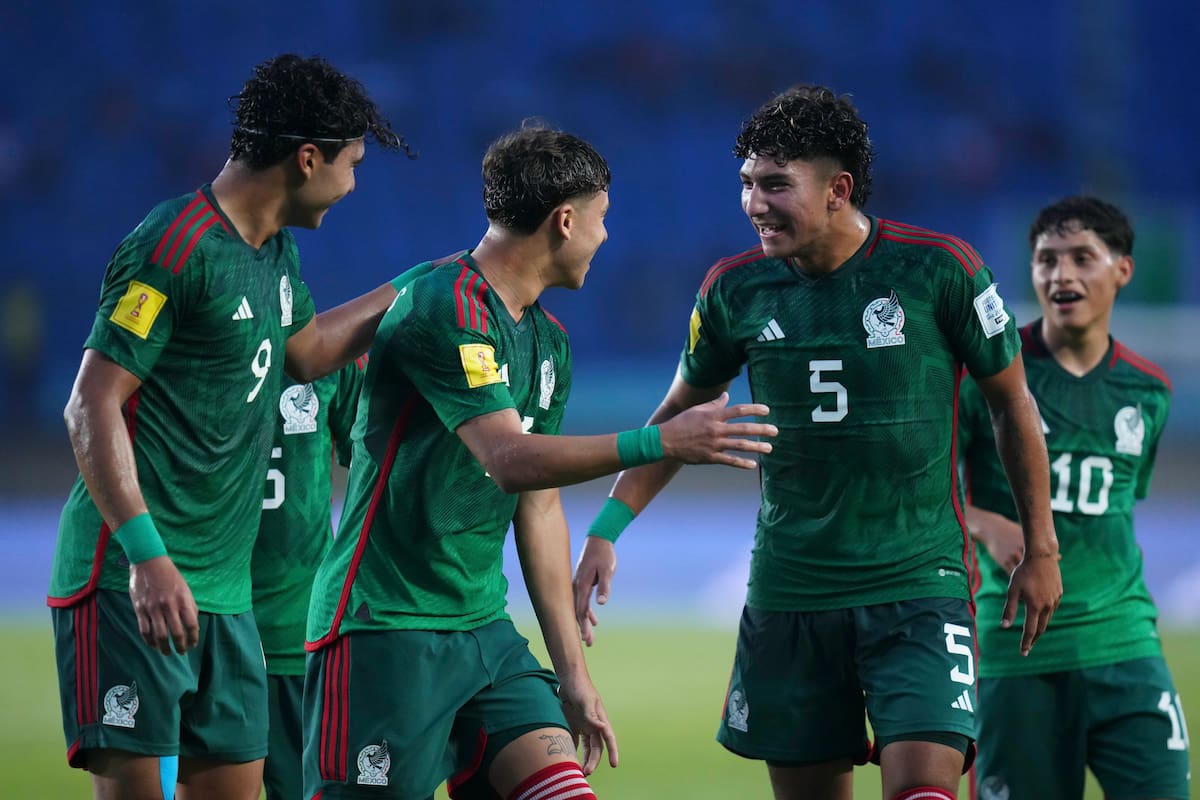 México vapuleó por 4 a 0 a Nueva Zelanda y se clasificó a los octavos de final del Mundial Sub 17, en el segundo lugar del grupo F