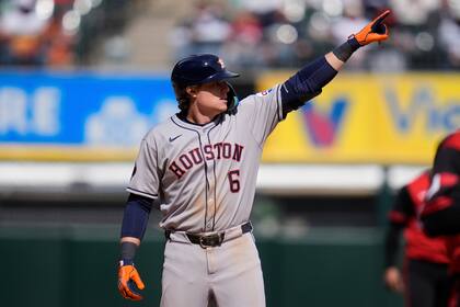 Meyers conecta dos jonrones y remolca siete en la victoria de los Astros 8-3 sobre Medias Blancas