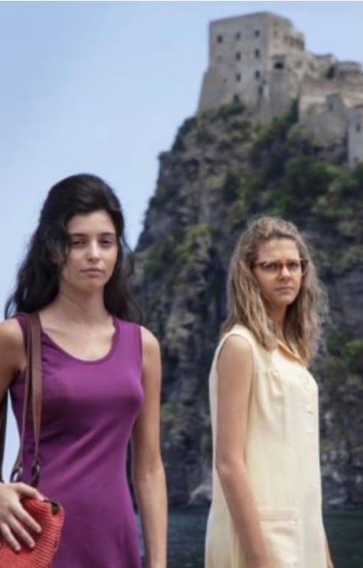 Mi amiga estupenda para recorrer Italia, uno de los destinos es Ischia