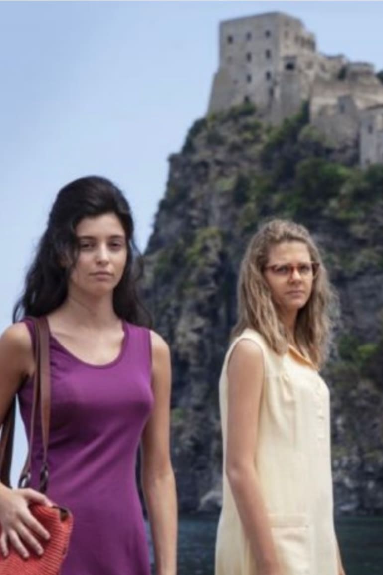 Mi amiga estupenda para recorrer Italia, uno de los destinos es Ischia