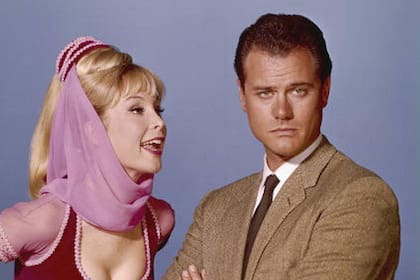 Barbara Eden y Larry Hagman, la "pareja más bella de la televisión"