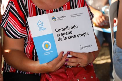 “Mi Escritura, mi Casa”, es un plan oficial que permite a las familias tener garantizado el título de propiedad de sus viviendas, de forma gratuita