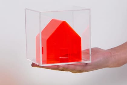 "Mi hogar son las líneas de la mano", obra de Fabiana Barreda (precio de base: 180 dólares)