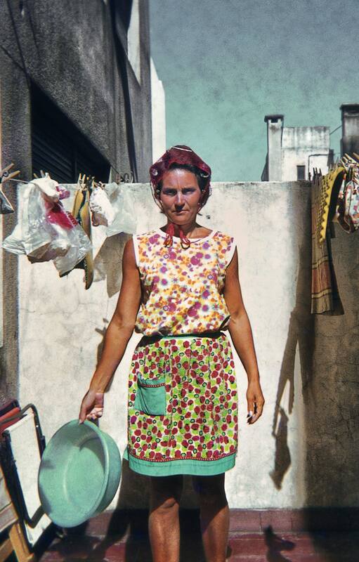 Mi madre en departamento, Mar del Plata (1966)