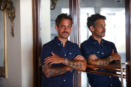 "Mi magia no es distraer con el relato, sino encantar", dice Agustín Aristarán