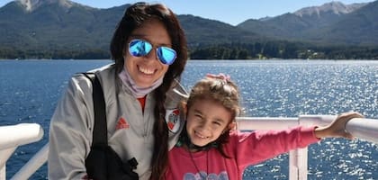 “Mi marido (Marcelo) siempre me acompañó. Una vez organizó un viaje a la Costa en el que lloré en todo el camino de ida. Él intentaba que yo estuviera bien, pero no podía. Sofía (su hija mayor) fue la que más sufrió mi depresión, era muy chiquita”.