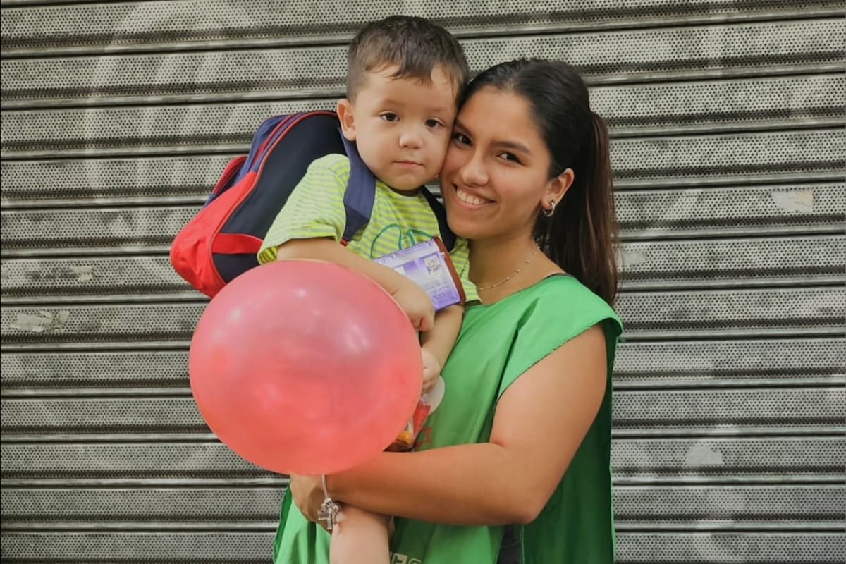 "Mi momento favorito es cuando festejamos sus cumpleaños", dice Florencia