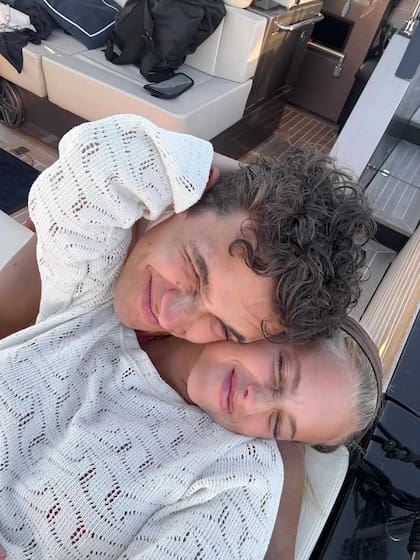 “Mi pequeño gran campeón”, escribió la actriz para homenajear a Lando Norris por su victoria