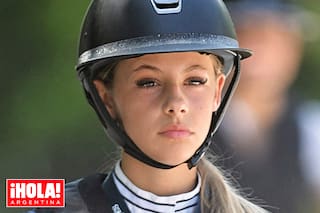 Hija de un ex presidente y una modelo top, volvió a participar en una competición de salto hípico