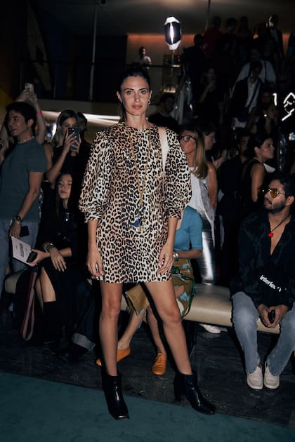 Mía Flores Pirán, invitada al desfile de Mishka